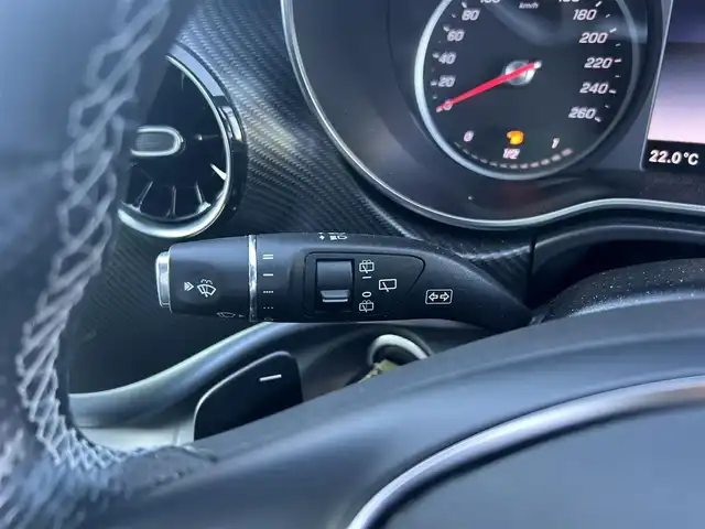 メルセデス・ベンツ Ｖ２２０ d AVG ロング AMGライン 滋賀県 2020(令2)年 1.9万km ロッククリスタルホワイト パノラマスライディングルーフ/純正メモリナビ/【フルセグTV/BT】/リアエンターテイメントシステム/360°カメラ/ETC2.0/ドライブレコーダー/Burmesterサウンドシステム/両側パワースライドドア/電動リアゲート/ルーフレール/本革レザーシート（黒）/シートヒーター/アクティブブレーキアシスト/ブラインドスポットアシスト/レーンキープアシスト/純正フロアマット