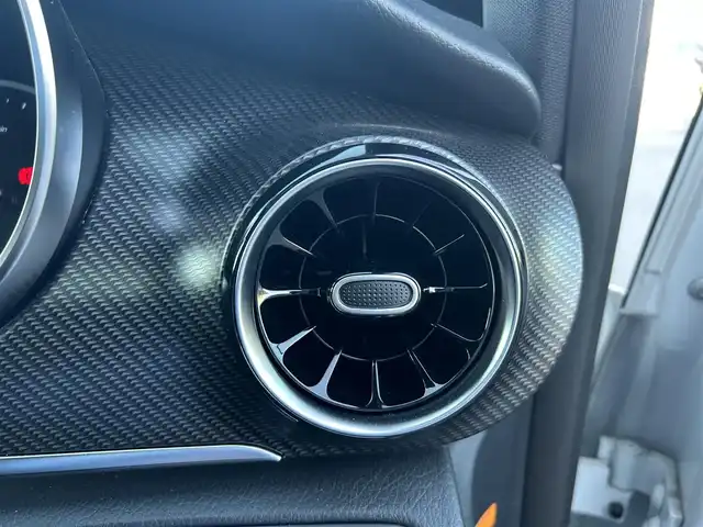メルセデス・ベンツ Ｖ２２０ d AVG ロング AMGライン 滋賀県 2020(令2)年 1.9万km ロッククリスタルホワイト パノラマスライディングルーフ/純正メモリナビ/【フルセグTV/BT】/リアエンターテイメントシステム/360°カメラ/ETC2.0/ドライブレコーダー/Burmesterサウンドシステム/両側パワースライドドア/電動リアゲート/ルーフレール/本革レザーシート（黒）/シートヒーター/アクティブブレーキアシスト/ブラインドスポットアシスト/レーンキープアシスト/純正フロアマット