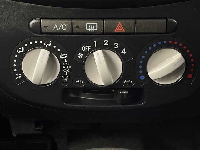 ダイハツ エッセ VS メモリアルエディション 新潟県 2008(平20)年 5.9万km ブライトシルバーメタリック 社外オーディオ/　　CD/MD/FM/AM/サマータイヤ車載/エアコン/スペアキー2本/純正フロアマット/保証書/取扱説明書