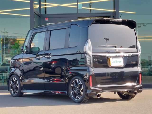 ホンダ Ｎ ＢＯＸ カスタム G L ターボ ホンダセンシング 東京都 2018(平30)年 7.4万km クリスタルブラックパール Honda SENSING/・衝突軽減ブレーキ/・誤発進抑制機能/・路外逸脱抑制機能/・先行車発進お知らせ機能/・アダプティブクルーズコントロール/BLITZフルタップ車高調/社外マフラー/ルームミラー型ドライブレコーダー/純正ナビ　VXU-185NBi/フルセグTV/バックカメラ/ETC/パドルシフト/両側パワースライドドア/ハーフレザー/後席ロールサンシェード/LEDヘッドライト/15インチ純正アルミホイール