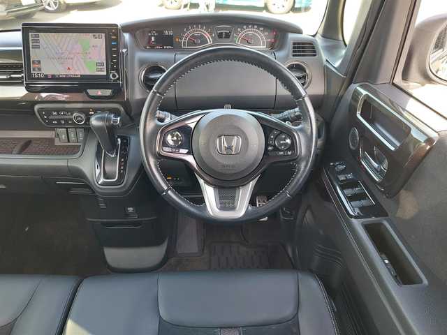 ホンダ Ｎ ＢＯＸ カスタム G L ターボ ホンダセンシング 東京都 2018(平30)年 7.4万km クリスタルブラックパール Honda SENSING/・衝突軽減ブレーキ/・誤発進抑制機能/・路外逸脱抑制機能/・先行車発進お知らせ機能/・アダプティブクルーズコントロール/BLITZフルタップ車高調/社外マフラー/ルームミラー型ドライブレコーダー/純正ナビ　VXU-185NBi/フルセグTV/バックカメラ/ETC/パドルシフト/両側パワースライドドア/ハーフレザー/後席ロールサンシェード/LEDヘッドライト/15インチ純正アルミホイール