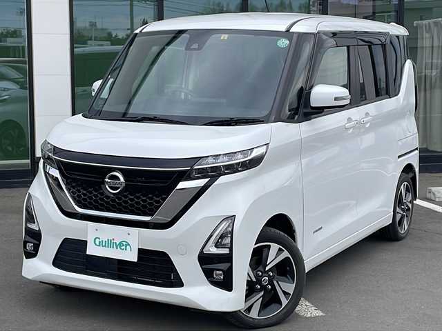 日産 ルークス ハイウェイスター Gターボ 道東・釧路十勝 2022(令4)年 1.5万km ホワイトパール ・4WD/・社外SDナビ/（ワンセグ FM AM CD DVD AUX BT）/・全方位カメラ/バックカメラ/・片側パワースライドドア/・ハンズフリーオートスライドドア/・エマージェンシーブレーキ/・車線逸脱警報/・先行車発進お知らせ/・速度標識表示/・ふらつき警報/・ビーグルダイナミクスコントロール/・LEDヘッドライト/・フォグライト/・オートライト/・オートマチックハイビーム/・ヘッドライトレベライザー/・コーナーセンサー/・ステアリングスイッチ/・電格ウィンカーミラー/・スマートキー
