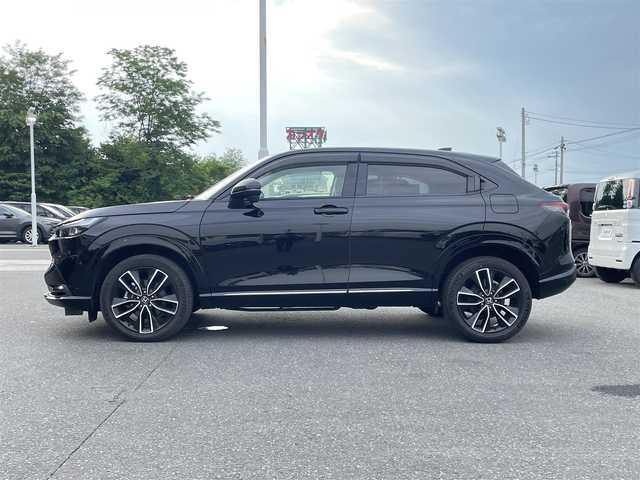 ホンダ ヴェゼル ハイブリッド e:HEV Z 青森県 2021(令3)年 2.4万km クリスタルブラックパール ・４WD/・ホンダセンシング/・寒冷地仕様/・純正ディスプレイオーディオ/　BT＆USB＆TV/・バックカメラ/・ハーフレザーシート/・パワーバックドア/・置くだけ充電/・コーナーセンサー/・レーンキープアシスト/・レーダークルーズコントロール/・ワイパ熱線/・ブラインドスポットモニター/・オートエアコン/・オートライト/・ミラーヒーター/・プッシュスタート/・スマートキー/・パドルシフト/・ドライブレコーダー/・純正フロアマット/・ウィンカーミラー/・フォグライト
