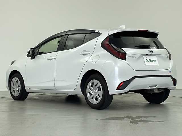トヨタ アクア G 岐阜県 2021(令3)年 1.1万km プラチナホワイトパールマイカ 純正ディスプレイオーディオ/パノラミックビューモニター/ナビキット・フルセグTV/Bluetooth接続/ドライブレコーダー/トヨタセーフティセンス/・プリクラッシュセーフティ/・レーントレーシングアシスト/・レーダークルーズコントロール（全車速追従機能付き）/・オートマチックハイビーム/・ロードサインアシスト/・先行車発進告知機能/・パーキングサポートブレーキ（前後方静止物）/・ブラインドスポットモニター/ステアリングリモコン/純正フロアマット/純正ドアバイザー/USB入力端子/ETC