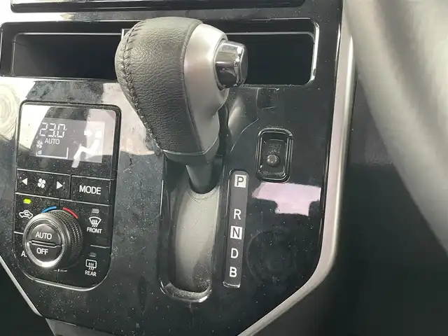 トヨタ ルーミー カスタムG－T 千葉県 2019(令1)年 8.9万km パールホワイトⅢ 純正ナビ/フルセグＴＶ/バックカメラ/両側パワースライドドア/ビルトインＥＴＣ/前席シートヒーター/ステアリングスイッチ/クルーズコントロール/衝突被害軽減ブレーキ/オートライト/オートハイビーム/コーナーセンサー/プッシュスタート/スマートキー