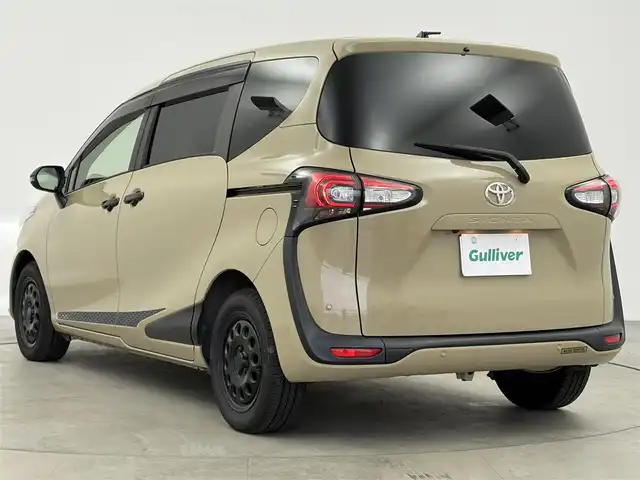 トヨタ シエンタ ファンベースG 愛知県 2021(令3)年 5.5万km ベージュ 純正9インチナビ/バックカメラ/フルセグTV/Bluetooth/トヨタセーフティセンス/衝突被害軽減システム/クルーズコントロール/コーナーセンサー/レーンキープアシスト/横滑り防止装置/オートライト/オートマチックハイビーム/LEDヘッドライト/LEDフォグランプ/両側パワースライドドア/ドライブレコーダー/ETC/社外フロアマット/社外AW/プッシュスタート/スマートキー