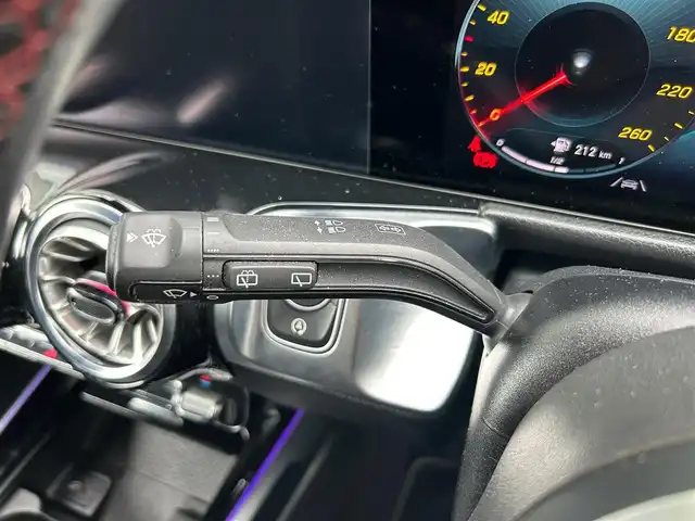 メルセデス・ベンツ Ｍ・ベンツ ＧＬＢ２００ｄ 4マチック AMGライン 石川県 2023(令5)年 2.6万km 黒 衝突軽減ブレーキ/アダプティブクルーズコントロール/ブラインドスポットモニター/レーンキープアシスト/純正ナビ/フルセグTV/360カメラ/クリアランスソナー/オートマチックテールゲート/アンビエントライト