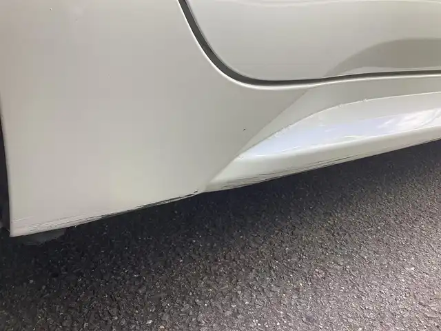 トヨタ カローラ ハイブリット S 鹿児島県 2020(令2)年 3.2万km ホワイトパールクリスタルシャイン ワンオーナー/禁煙車/プッシュスタート/純正ナビ/TV/バックカメラ/ビルトインETC/レーダーブレーキ/レーダークルーズコントロール/ブラインドスポットモニター/ドライブレコーダー/電動パーキング/レーンキープアシスト