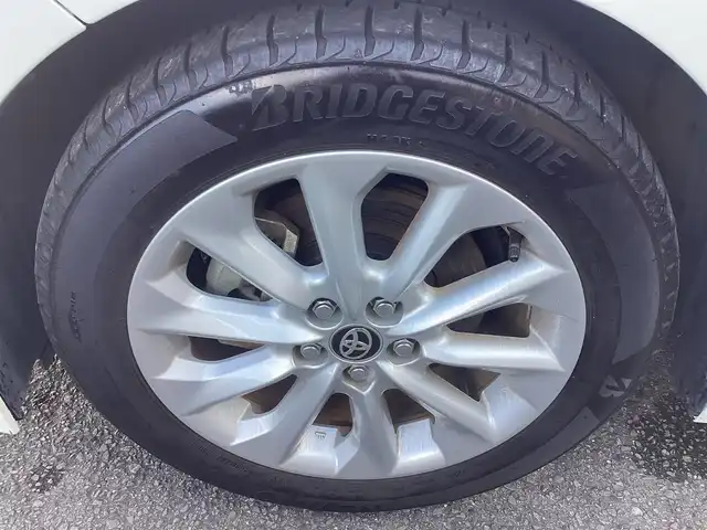 トヨタ カローラ ハイブリット S 鹿児島県 2020(令2)年 3.2万km ホワイトパールクリスタルシャイン ワンオーナー/禁煙車/プッシュスタート/純正ナビ/TV/バックカメラ/ビルトインETC/レーダーブレーキ/レーダークルーズコントロール/ブラインドスポットモニター/ドライブレコーダー/電動パーキング/レーンキープアシスト