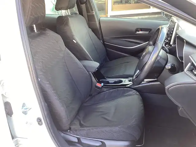 トヨタ カローラ ハイブリット S 鹿児島県 2020(令2)年 3.2万km ホワイトパールクリスタルシャイン ワンオーナー/禁煙車/プッシュスタート/純正ナビ/TV/バックカメラ/ビルトインETC/レーダーブレーキ/レーダークルーズコントロール/ブラインドスポットモニター/ドライブレコーダー/電動パーキング/レーンキープアシスト