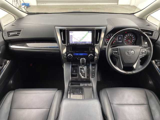 トヨタ アルファード S Cパッケージ 三重県 2019(令1)年 4.2万km ホワイトパールクリスタルシャイン /禁煙車//アルパイン9インチナビ//アルパインフリップダウンモニター//サンルーフ//トヨタセーフティセンス//プリクラッシュセーフティ//オートマチックハイビーム//レーダークルーズコントロール//レーントレーシングアシスト//バックカメラ//ステアリングヒーター//前席パワーシート（運転席メモリ付き）//前席ベンチレーション//前席シートヒーター//オットマン//電子パーキング/パワーバックドア//前方ドライブレコーダー//革巻きステアリング//ステアリングスイッチ//LEDヘッドライト//オートライト