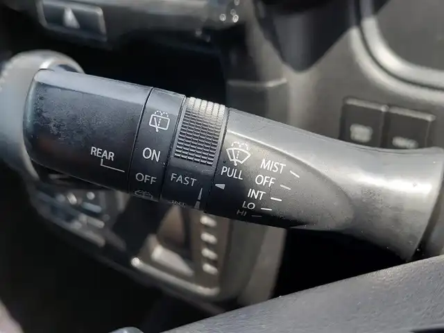 スズキ ソリオ バンディット HV MV Dカメラ ブレーキS 東京都 2016(平28)年 12.2万km ピュアホワイトP スズキセーフティサポート/・デュアルカメラブレーキサポート/・車線逸脱警報機能/・先行車発進お知らせ機能/・誤発進抑制機能/・クルーズコントロール/・全方位モニター/プッシュスタート/アイドリングストップ/純正ナビ/フルセグTV/ETC/両側パワースライドドア/シートヒーター/パーソナルテーブル/後席ロールサンシェード/LEDヘッドライト/オートライト/ドアバイザー/15インチ社外アルミホイール/純正アルミホイール付きスタッドレスタイヤ４本車載