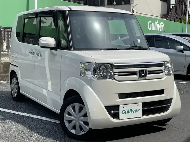 ホンダ Ｎ ＢＯＸ G SSパッケージ 千葉県 2017(平29)年 1.7万km プレミアムホワイトパールⅡ ワンオーナー/純正ナビ/ワンセグTV/CD/Blue Tooth/D/N席シートヒーター/両側パワスラドア/ビルトインETC/電動格納ミラー/後席ロールシェード/前席背面テーブル/後席スピーカー/チップアップシート/キセノンヘッドライト/バックカメラ/取説/保証書/Ｒ６ディーラー記録簿