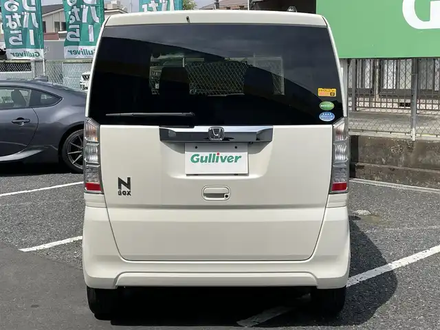 ホンダ Ｎ ＢＯＸ G SSパッケージ 千葉県 2017(平29)年 1.7万km プレミアムホワイトパールⅡ ワンオーナー/純正ナビ/ワンセグTV/CD/Blue Tooth/D/N席シートヒーター/両側パワスラドア/ビルトインETC/電動格納ミラー/後席ロールシェード/前席背面テーブル/後席スピーカー/チップアップシート/キセノンヘッドライト/バックカメラ/取説/保証書/Ｒ６ディーラー記録簿