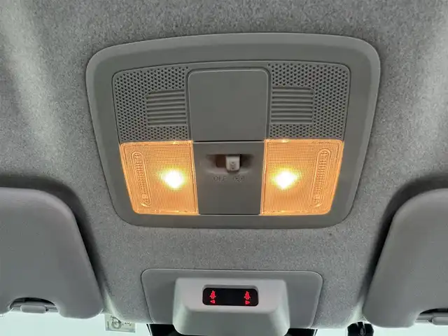 ダイハツ ロッキー X 愛知県 2020(令2)年 5万km レーザーブルークリスタルシャイン メーカーオプション9インチスマホ連携ディスプレイオーディオ/フルセグTV/SmartDeviceLink/BULETOOTH/Applecarplay/USBポート/全方位カメラ/スマートアシスト/　　・衝突回避支援システム/　　・認識回避支援システム/　　・コーナーセンサー（前後）/アイドリングストップ/MTモード/ステアリングリモコン/ETC/フルフラットシート/オートライト/LEDヘッドライト/純正フロアマット/ドアバイザー/取扱説明書/保証書/スマートキー