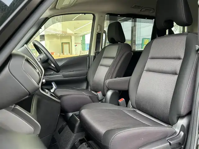 日産 セレナ e－パワー ハイウェイスター V 福島県 2018(平30)年 9.6万km ダイヤモンドブラック 登録時走行距離：95/283km/ディーラー純正SDナビ/（フルセグTV/CD/DVD/AM/FM/BT接続）/クルーズコントロール/ステアリングスイッチ/ステアリングヒーター/両側パワースライドドア/コーナーセンサー/電格ミラー/ウィンカーミラー/ドライブレコーダー/ETC/駐車支援システム/アラウンドビューモニター/バックカメラ/純正フロアマット/HIDヘッドライト/フォグランプ/スペアキー/デュアルエアコン/横滑り防止装置/衝突被害軽減ブレーキ/社外AW/保証書/取扱説明書