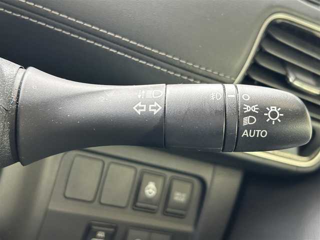 日産 セレナ e－パワー ハイウェイスター V 福島県 2018(平30)年 9.6万km ダイヤモンドブラック 登録時走行距離：95/283km/ディーラー純正SDナビ/（フルセグTV/CD/DVD/AM/FM/BT接続）/クルーズコントロール/ステアリングスイッチ/ステアリングヒーター/両側パワースライドドア/コーナーセンサー/電格ミラー/ウィンカーミラー/ドライブレコーダー/ETC/駐車支援システム/アラウンドビューモニター/バックカメラ/純正フロアマット/HIDヘッドライト/フォグランプ/スペアキー/デュアルエアコン/横滑り防止装置/衝突被害軽減ブレーキ/社外AW/保証書/取扱説明書