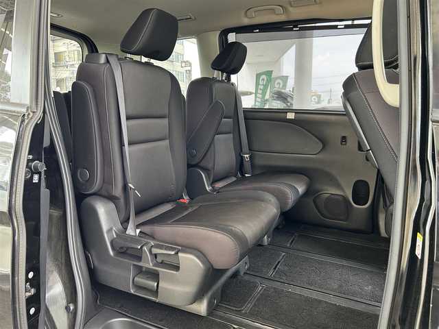 日産 セレナ e－パワー ハイウェイスター V 福島県 2018(平30)年 9.6万km ダイヤモンドブラック 登録時走行距離：95/283km/ディーラー純正SDナビ/（フルセグTV/CD/DVD/AM/FM/BT接続）/クルーズコントロール/ステアリングスイッチ/ステアリングヒーター/両側パワースライドドア/コーナーセンサー/電格ミラー/ウィンカーミラー/ドライブレコーダー/ETC/駐車支援システム/アラウンドビューモニター/バックカメラ/純正フロアマット/HIDヘッドライト/フォグランプ/スペアキー/デュアルエアコン/横滑り防止装置/衝突被害軽減ブレーキ/社外AW/保証書/取扱説明書