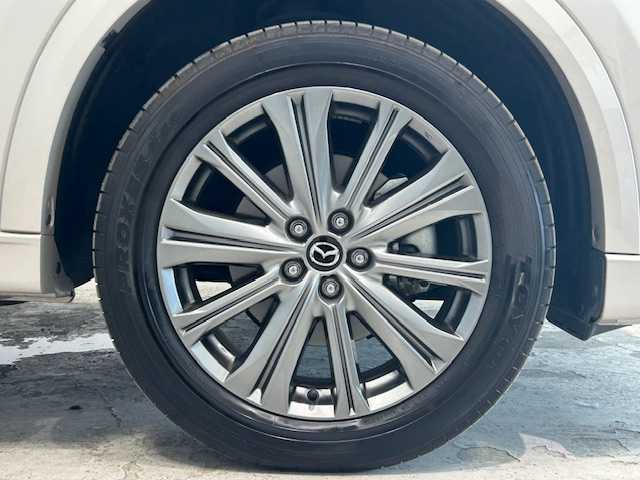 マツダ ＣＸ－８ XD エクスクルーシブモード 宮城県 2023(令5)年 2.1万km ライトグレーメタリック 4WD/サンルーフ/BOSEサウンドシステム/デジタルインナーミラー/純正ナビ/360°ビュー・モニター/バック、フロント、サイドカメラ/フルセグTV/Bluetooth/アイアクティブセンス/・プリクラッシュセーフティー/・マツダ・レーダー・クルーズ・コントロール/・車線逸脱警報システム/・ブラインドスポットモニター/・リア・クロス・トラフィック・アラート/・レーンキープ・アシスト・システム/ダウンヒルアシストコントロール/前後コーナーセンサー/MTモード付きAT/3列シート/ステアリングヒーター/本革レザーシート/シートメモリ/エアーシート/ヒートシーター/パワーシート/ルーフレール/電動リアゲート/LEDヘッドライト/オートライト/純正アルミホイール/純正フロアマット/前後ドライブレコーダー/ETC