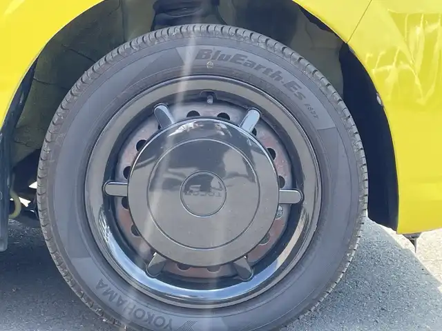 ダイハツ ミラ トコット G SA Ⅲ 兵庫県 2018(平30)年 1.1万km レモンスカッシュクリスタルM 純正ナビ/全周囲カメラ/ドライブレコーダー/スマートアシスト３/LEDヘッドランプ/オートライト/ボディ同色ドアミラー（電動オート格納機能付）/シルバーアウトサイドドアハンドル/車速感応式フロントワイパー/プライバシーガラス/メッキインサイドドアハンドル/ファブリック貼ドアトリム/メッキリング付ホワイト/ベージュツートン文字盤アナログメーター/ホワイト文字TFTマルチインフォメーションディスプレイ/SRSエアバック（運転席/助手席/サイド/カーテン）/ウレタン製シフトノブ/メッキシフトノブボタン/メッキシフトパネル加飾/プッシュ式オートエアコン/LED式フロントパーソナルランプ/バニティミラー（運転席/助手席）/ヘッドレスト別体型パイピング付ファブリックシート（運転席）/シートヒーター（運転席/助手席）/ＥＴＣ/アイドリングストップ/プッシュスタート/スマートキー/車速感応ドアロック