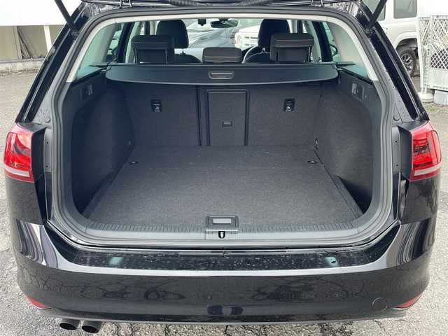 フォルクスワーゲン ゴルフ ヴァリアント TSIハイライン 福島県 2017(平29)年 8.1万km 黒 ワンオーナー/純正ナビ/・ＣＤ/・ＤＶＤ/・ＵＳＢ/・ＡＵＸ/・Ｂｌｕｅｔｏｏｔｈ/バックカメラ/クルーズコントロール/ビルトインＥＴＣ/ドライブレコーダー/オートホールド/純正フロアマット