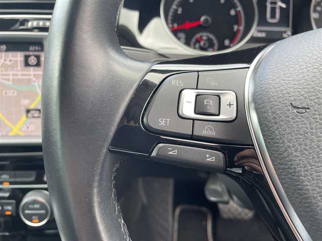 フォルクスワーゲン ゴルフ ヴァリアント TSIハイライン 福島県 2017(平29)年 8.1万km 黒 ワンオーナー/純正ナビ/・ＣＤ/・ＤＶＤ/・ＵＳＢ/・ＡＵＸ/・Ｂｌｕｅｔｏｏｔｈ/バックカメラ/クルーズコントロール/ビルトインＥＴＣ/ドライブレコーダー/オートホールド/純正フロアマット