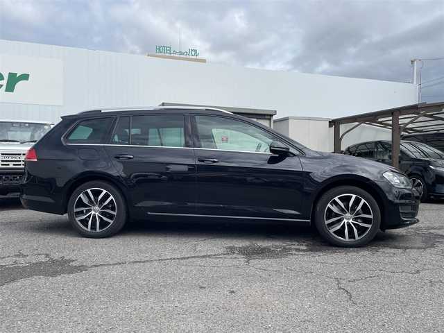 フォルクスワーゲン ゴルフ ヴァリアント TSIハイライン 福島県 2017(平29)年 8.1万km 黒 ワンオーナー/純正ナビ/・ＣＤ/・ＤＶＤ/・ＵＳＢ/・ＡＵＸ/・Ｂｌｕｅｔｏｏｔｈ/バックカメラ/クルーズコントロール/ビルトインＥＴＣ/ドライブレコーダー/オートホールド/純正フロアマット