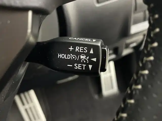 レクサス ＩＳ 300h Fスポーツ モードブラックS 鹿児島県 2021(令3)年 4.4万km ホワイトノーヴァガラスフレーク 純正ナビ/（BT/CD/DVD/フルセグTV/SD）/レクサスセーフティシステムプラス/・衝突軽減ブレーキ/・プリクラッシュセーフティ/・レーダークルーズコントロール/・レーンアシスト/・オートマチックハイビーム/・ブラインドスポットモニター/ムーンルーフ/三眼LEDヘッドライト/パノラミックビューモニター/ステアリングヒーター/パドルシフト/前席シートヒーター/エアシート/ハーフレザーシート/前席パワーシート/D席メモリー付き/ドライブレコーダー/純正19インチAW/純正フロアマット/ETC2.0