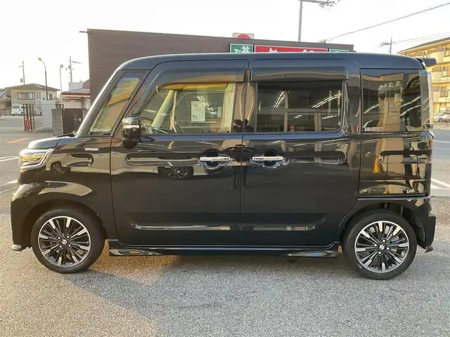 スズキ スペーシア カスタム HYBRID XS 滋賀県 2020(令2)年 6.9万km ブルーイッシュブラックパール3 車検R9年1月迄/スズキセーフティーサポート/ストラーダSDナビ/・Bluetooth・フルセグTV/全方位モニター/パーキングサポート/ヘッドアップディスプレイ/USBソケット/両側パワースライドドア/ハーフレザーシート/シートヒーター/LEDヘッドライト/LEDフォグランプ/ETC/革巻きステアリングホイール/スリムサーキューレーター/パーソナルテーブル/純正15インチアルミホイール/取説/保証書/スペアキー/