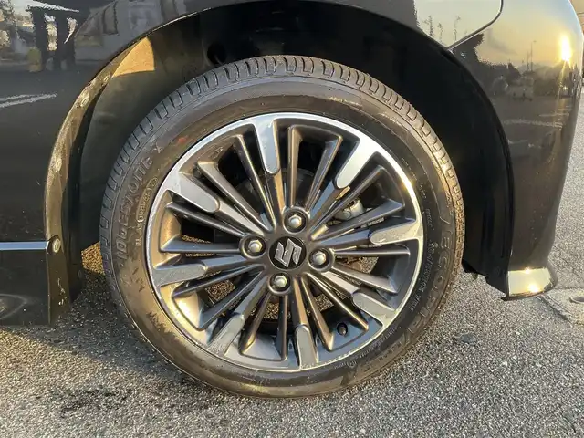 スズキ スペーシア カスタム HYBRID XS 滋賀県 2020(令2)年 6.9万km ブルーイッシュブラックパール3 車検R9年1月迄/スズキセーフティーサポート/ストラーダSDナビ/・Bluetooth・フルセグTV/全方位モニター/パーキングサポート/ヘッドアップディスプレイ/USBソケット/両側パワースライドドア/ハーフレザーシート/シートヒーター/LEDヘッドライト/LEDフォグランプ/ETC/革巻きステアリングホイール/スリムサーキューレーター/パーソナルテーブル/純正15インチアルミホイール/取説/保証書/スペアキー/