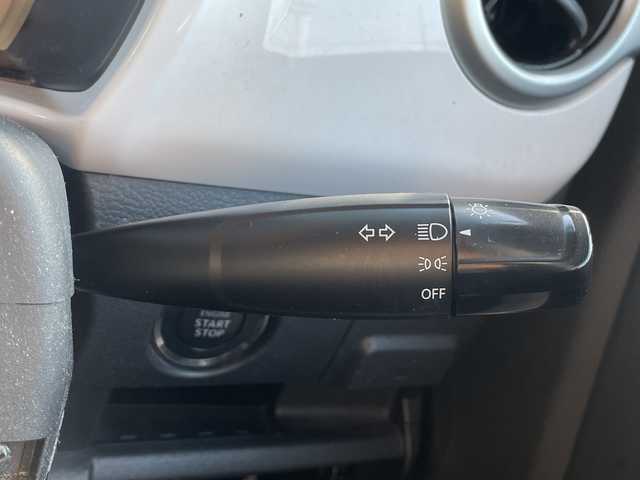 スズキ ハスラー G 道央・札幌 2015(平27)年 6.1万km クールカーキPM (株)IDOMが運営する【じしゃロン札幌豊平店】の自社ローン対象車両になります。こちらは現金ご利用時の価格です。自社ローンご希望の方は別途その旨お申付け下さい。/・４WD/・衝突軽減システム/・社外メモリナビ/ラジオ・ワンセグ・ＣＤ/・積込み夏タイヤ/・横滑り防止装置/・運転席シートヒーター/・社外エンジンスターター/・ダウンヒルアシストコントロール/・グリップアシスト/・ＥＴＣ/・電格ミラー/・取扱説明書/・保証書