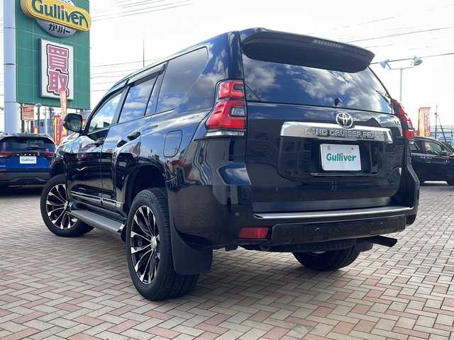 トヨタ ランドクルーザー プラド TX Lパッケージ 鳥取県 2023(令5)年 2万km ブラック ワンオーナー/7人乗り/WALD製20インチAW/サンルーフ/ブラックレザーシート/全方位カメラ/電子切替トランスファ/スマートキーx２個/ウッドコンビハンドル/メーカーナビゲーション/HDMI入力キッド/フルセグ・Bluetooth/TVキャンセラー/プリクラッシュセーフティ/レーンデパーチャー/レーダークルーズ/インテリソナー/オートハイビーム/前席パワーシート/サード電動格納シート/前席エアーシート/オートワイパー/オートライト/オートリトラクトミラー/LEDヘッドライト/LEDフォグ/ETCユニット/保証書・取説・スペアキー