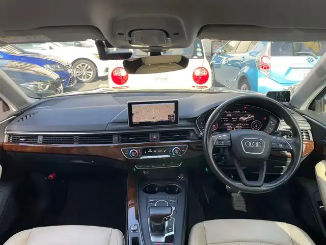 アウディ Ａ４ 2．0TFSI 東京都 2016(平28)年 7.2万km ミトスブラックメタリック 純正HDDナビ/・フルセグTV/・Bluetooth接続/・バックカメラ/・AM　FM/本革レザーシート（ベージュ）/・パワーシート/・シートヒーター/純正17インチAW/ETC/ドラレコ/コーナーセンサー/スマートキー/HIDヘッドランプ/オートライト/ABS/盗難防止/MTモード付AT/スペアキー/保証書＆取扱説明書