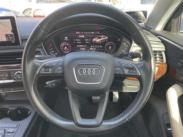 アウディ Ａ４ 2．0TFSI 東京都 2016(平28)年 7.2万km ミトスブラックメタリック 純正HDDナビ/・フルセグTV/・Bluetooth接続/・バックカメラ/・AM　FM/本革レザーシート（ベージュ）/・パワーシート/・シートヒーター/純正17インチAW/ETC/ドラレコ/コーナーセンサー/スマートキー/HIDヘッドランプ/オートライト/ABS/盗難防止/MTモード付AT/スペアキー/保証書＆取扱説明書