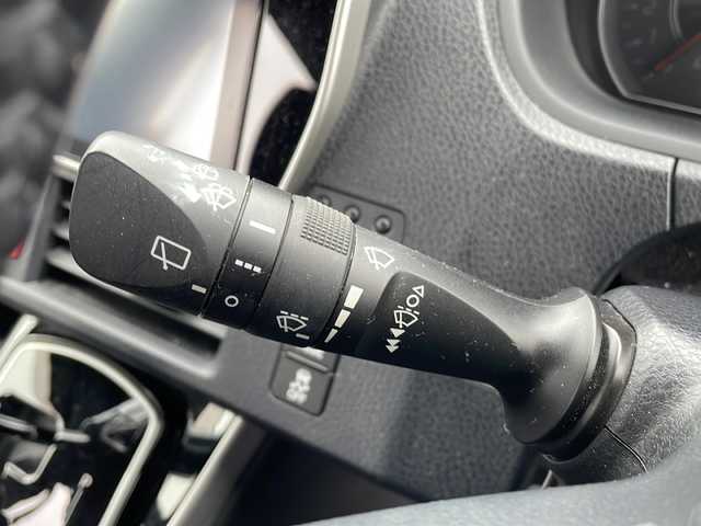 トヨタ ヴォクシー ZS 煌 岩手県 2018(平30)年 6.2万km ブラック 純正10インチSDナビ/AM/FM/CD/DVD/Bluetooth/フルセグTV/バックカメラ/ビルトインETC/ドライブレコーダー/クルーズコントロール/衝突被害軽減ブレーキ/レーンキープアシスト/横滑り防止装置/アイドリングストップ/オートライト/オートハイビーム/LEDヘッドライト/フォグランプ/スマートキー/プッシュスタート/電動格納ミラー/純正16インチAW/純正フロアマット/純正ドアバイザー/保証書/取扱説明書