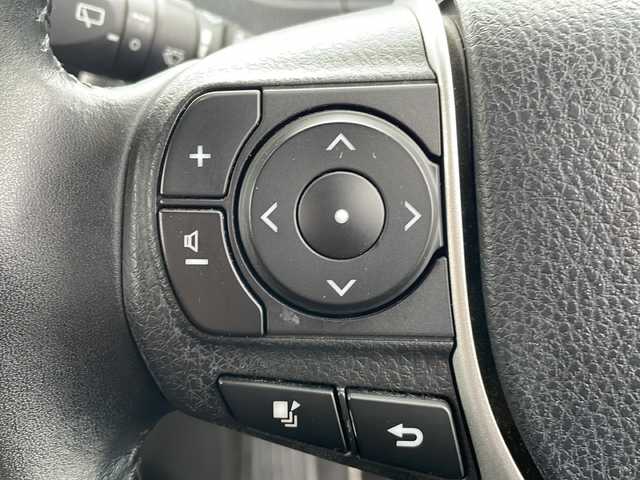 トヨタ ヴォクシー ZS 煌 岩手県 2018(平30)年 6.2万km ブラック 純正10インチSDナビ/AM/FM/CD/DVD/Bluetooth/フルセグTV/バックカメラ/ビルトインETC/ドライブレコーダー/クルーズコントロール/衝突被害軽減ブレーキ/レーンキープアシスト/横滑り防止装置/アイドリングストップ/オートライト/オートハイビーム/LEDヘッドライト/フォグランプ/スマートキー/プッシュスタート/電動格納ミラー/純正16インチAW/純正フロアマット/純正ドアバイザー/保証書/取扱説明書