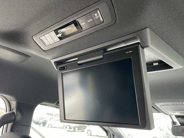 トヨタ ヴォクシー ZS 煌 岩手県 2018(平30)年 6.2万km ブラック 純正10インチSDナビ/AM/FM/CD/DVD/Bluetooth/フルセグTV/バックカメラ/ビルトインETC/ドライブレコーダー/クルーズコントロール/衝突被害軽減ブレーキ/レーンキープアシスト/横滑り防止装置/アイドリングストップ/オートライト/オートハイビーム/LEDヘッドライト/フォグランプ/スマートキー/プッシュスタート/電動格納ミラー/純正16インチAW/純正フロアマット/純正ドアバイザー/保証書/取扱説明書