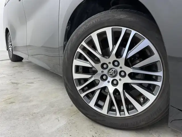 トヨタ ヴェルファイア Z Gエディション 福岡県 2017(平29)年 11.1万km ブラック サンルーフ　/アルパインフリップダウンモニター　/アルパイン１１型ナビ　/バックカメラ　/ＥＴＣ　/レーダークルコン　/コーナーセンサー　/衝突被害軽減　/両側電動スライドドア　/パワーバックドア　/ステアリングヒーター/ハーフレザーシート/シートメモリー
