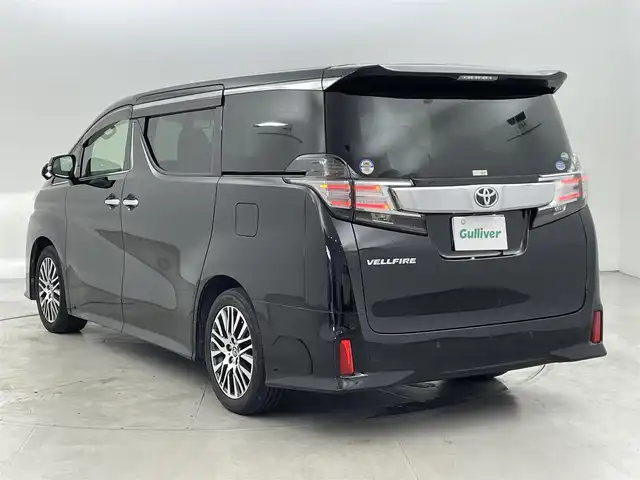 トヨタ ヴェルファイア Z Gエディション 福岡県 2017(平29)年 11.1万km ブラック サンルーフ　/アルパインフリップダウンモニター　/アルパイン１１型ナビ　/バックカメラ　/ＥＴＣ　/レーダークルコン　/コーナーセンサー　/衝突被害軽減　/両側電動スライドドア　/パワーバックドア　/ステアリングヒーター/ハーフレザーシート/シートメモリー