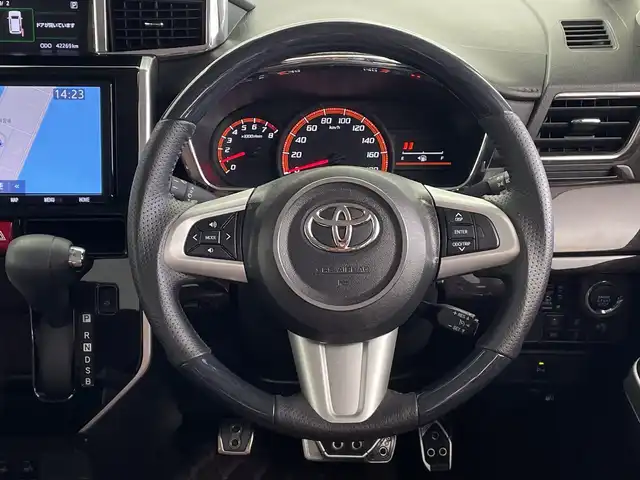 トヨタ ルーミー G コージーエディション 鹿児島県 2019(令1)年 4.3万km ファイアークォーツレッドM トヨタ純正SDナビ/フルセグTV/Bluetooth/AM/FM/CD/DVD/バックカメラ/両側電動スライドドア/ETC/クルーズコントロール/ステアリングスイッチ/ウッドコンビステアリング/コーナーセンサー/衝突被害軽減ブレーキ/LEDヘッドライト/シートヒーター/電動格納ミラー/社外コンソール/社外フロアマット