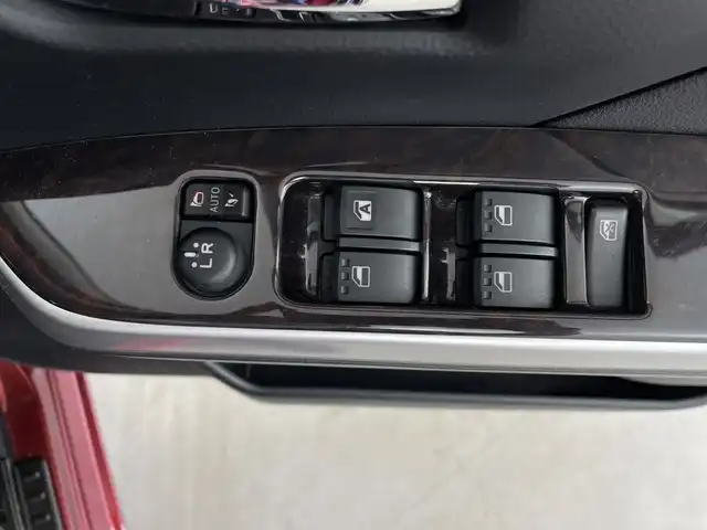 トヨタ ルーミー G コージーエディション 鹿児島県 2019(令1)年 4.3万km ファイアークォーツレッドM トヨタ純正SDナビ/フルセグTV/Bluetooth/AM/FM/CD/DVD/バックカメラ/両側電動スライドドア/ETC/クルーズコントロール/ステアリングスイッチ/ウッドコンビステアリング/コーナーセンサー/衝突被害軽減ブレーキ/LEDヘッドライト/シートヒーター/電動格納ミラー/社外コンソール/社外フロアマット