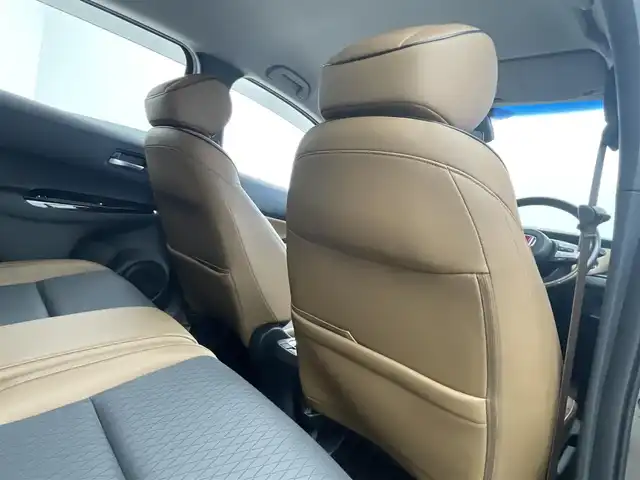 ホンダ フィット e:HEVリュクス 群馬県 2020(令2)年 3.3万km 茶 純正８インチナビ/バックカメラ/アダプティブクルーズコントロール/ドライブレコーダー/ETC/オートハイビーム/シートヒーター/レーンキープアシスト/BT接続/ワイパーデアイサー/盗難防止装置/横滑り防止装置/衝突被害軽減システム/ステアリングリモコン/SRSエアバック （運転席/助手席/サイド/カーテン）/本革シート/純正16インチアルミホイール/禁煙車