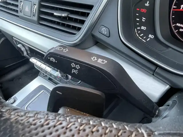 アウディ Ｑ５ 2．0TFSIクワトロ スポーツ 鹿児島県 2019(令1)年 5.1万km 白 禁煙車/純正ナビ/Bluetooth/バックカメラ/ETC/ドライブレコーダー/ハーフレザーシート/4WD/電動リアゲート/純正フロアマット/純正19インチアルミホイール/パワーシート