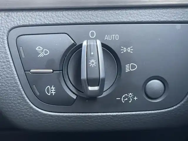 アウディ Ｑ５ 2．0TFSIクワトロ スポーツ 鹿児島県 2019(令1)年 5.1万km 白 禁煙車/純正ナビ/Bluetooth/バックカメラ/ETC/ドライブレコーダー/ハーフレザーシート/4WD/電動リアゲート/純正フロアマット/純正19インチアルミホイール/パワーシート