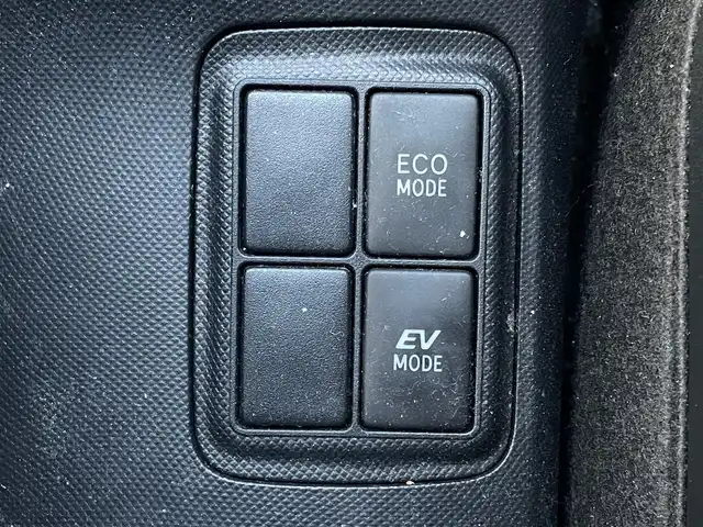 トヨタ アクア G ブラックソフトレザーセレ 山形県 2013(平25)年 3.8万km シルバーM 純正SDナビ/　　【CD DVD BT フルセグ USB】/バックカメラ/LEDオートライト/ブラックソフトレザーシート/15インチアルミホイール/アイドリングストップ/ステアリングスイッチ/電動格納ウインカーミラー/純正フロアマット/ドアバイザー/スマートキー