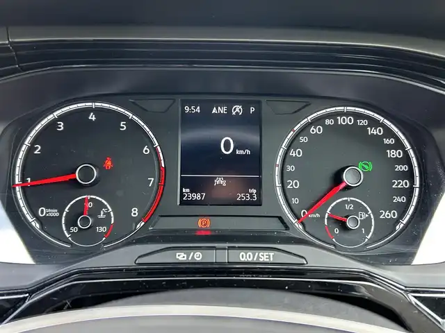 フォルクスワーゲン ＶＷ ポロ TSIコンフォートライン 福島県 2021(令3)年 2.4万km ピュアホワイト ワンオーナー/プリクラッシュブレーキシステム/プロアクティブオキュパントプロテクション/純正SDナビゲーション/【フルセグTV/Bluetooth/App connect】/ETC2.0/リアビューカメラ/LEDヘッドライト/・オートライト/スマートキー/・プッシュスタート/電動格納ミラー/・ヒーテッドドアミラー/純正フロアマット/取扱説明書/新車時保証書