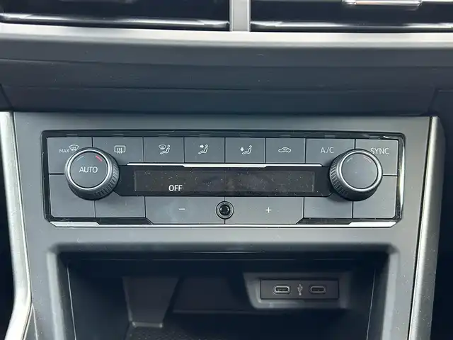 フォルクスワーゲン ＶＷ ポロ TSIコンフォートライン 福島県 2021(令3)年 2.4万km ピュアホワイト ワンオーナー/プリクラッシュブレーキシステム/プロアクティブオキュパントプロテクション/純正SDナビゲーション/【フルセグTV/Bluetooth/App connect】/ETC2.0/リアビューカメラ/LEDヘッドライト/・オートライト/スマートキー/・プッシュスタート/電動格納ミラー/・ヒーテッドドアミラー/純正フロアマット/取扱説明書/新車時保証書