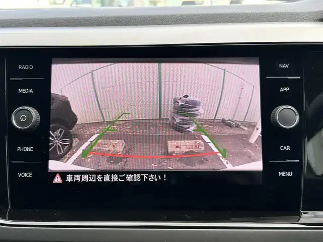 フォルクスワーゲン ＶＷ ポロ TSIコンフォートライン 福島県 2021(令3)年 2.4万km ピュアホワイト ワンオーナー/プリクラッシュブレーキシステム/プロアクティブオキュパントプロテクション/純正SDナビゲーション/【フルセグTV/Bluetooth/App connect】/ETC2.0/リアビューカメラ/LEDヘッドライト/・オートライト/スマートキー/・プッシュスタート/電動格納ミラー/・ヒーテッドドアミラー/純正フロアマット/取扱説明書/新車時保証書