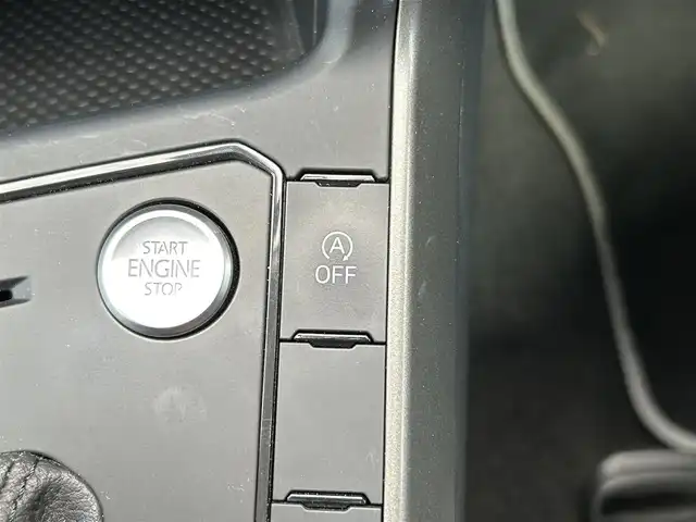 フォルクスワーゲン ＶＷ ポロ TSIコンフォートライン 福島県 2021(令3)年 2.4万km ピュアホワイト ワンオーナー/プリクラッシュブレーキシステム/プロアクティブオキュパントプロテクション/純正SDナビゲーション/【フルセグTV/Bluetooth/App connect】/ETC2.0/リアビューカメラ/LEDヘッドライト/・オートライト/スマートキー/・プッシュスタート/電動格納ミラー/・ヒーテッドドアミラー/純正フロアマット/取扱説明書/新車時保証書