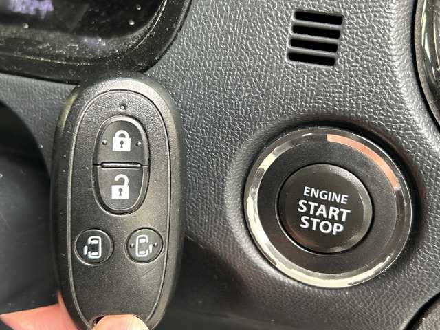 スズキ パレット ＳＷ TS 福岡県 2011(平23)年 19.3万km パールホワイト ディスプレイオーディオ/DVD/Bluetooth/FM/AM/iPod/AUX/オートライト/フォグランプ/電動格納ミラー/純正フロアマット/ETC（ビルド